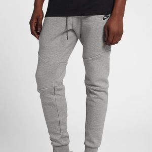 grey men’s nike sweatpants